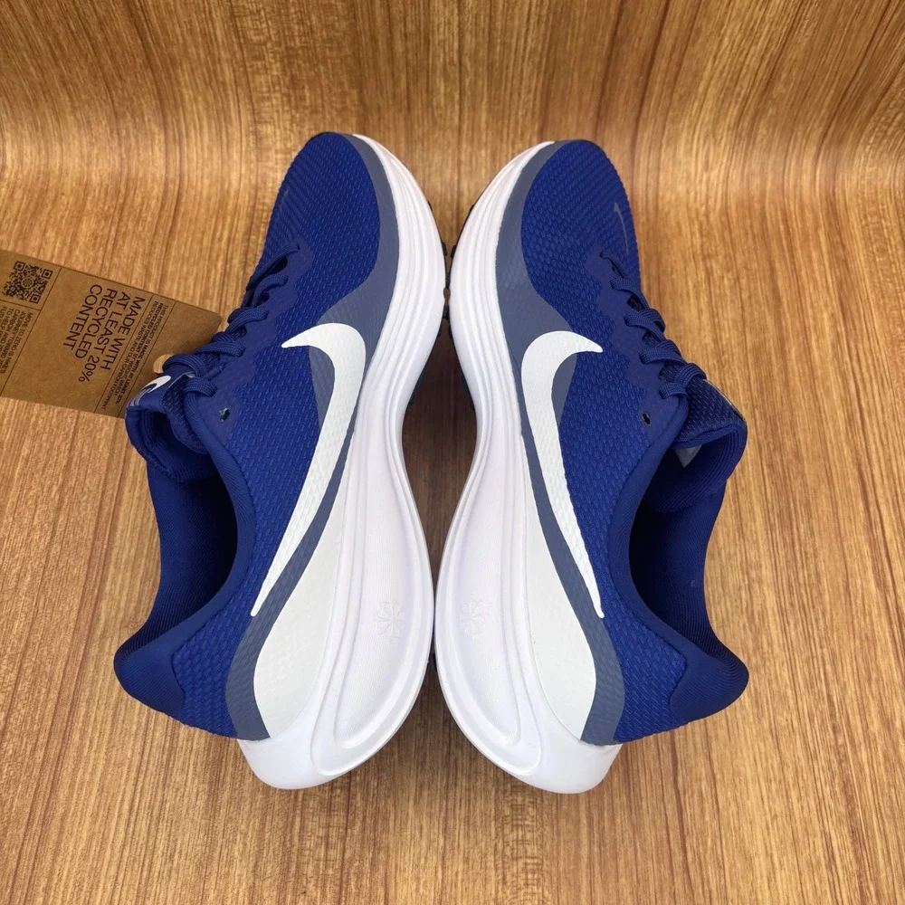 Nike revolution running